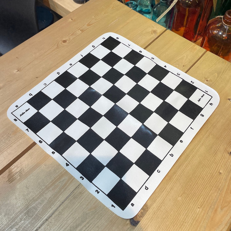 شطرنج مسافرتی همراه با مهره و صفحه ی نمدی (FIDE)